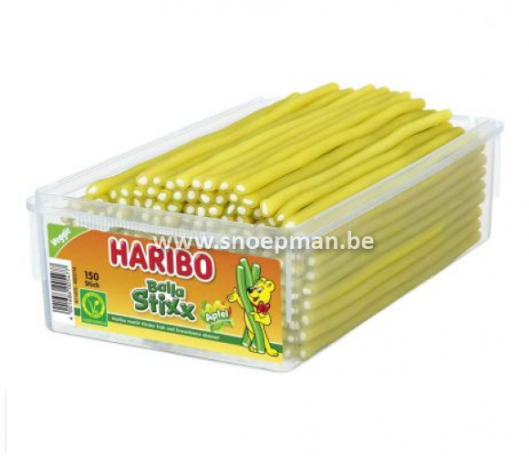 Een snoepdoos met Haribo Stixx appelsmaak 150 st/doos.